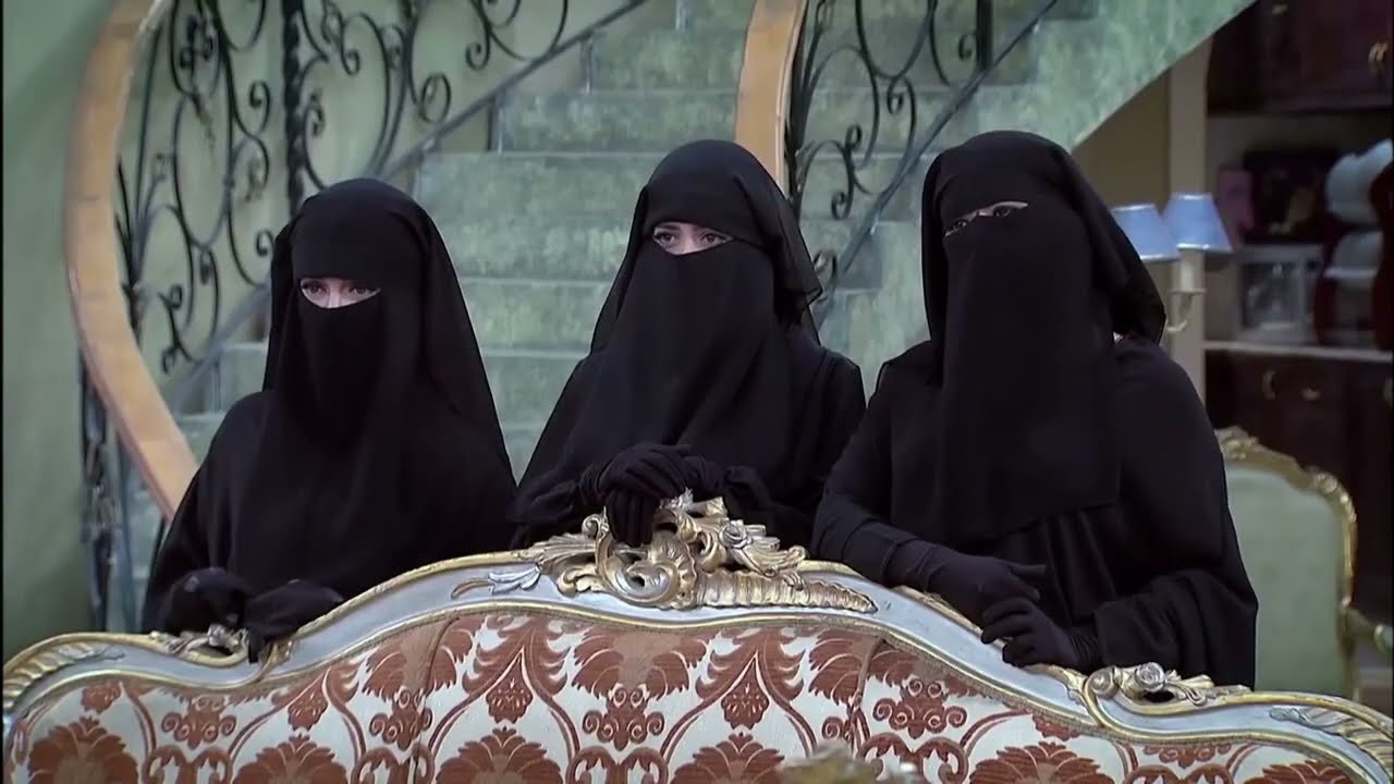 3 niqabis