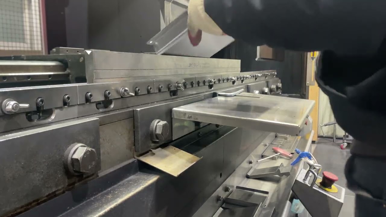 Top cover Bending |Amada HG8025