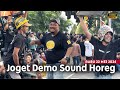 Penonton joget di tengah demo sound horeg terbesar depan pemkab banyuwangi 2024