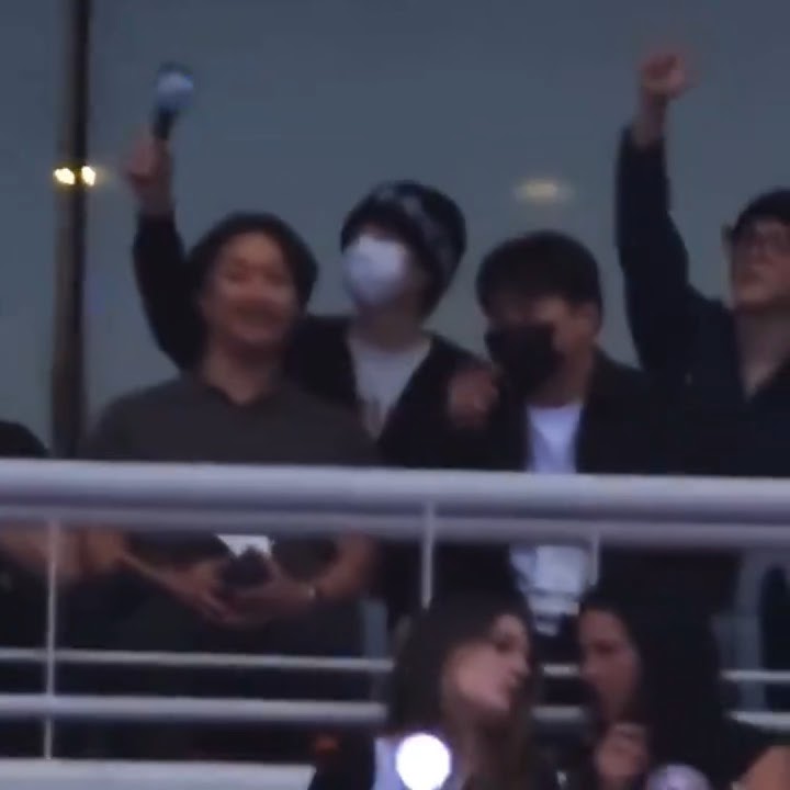 Yoongi At Jhope Concert😭Look at him waving Army Bomb #jhope #yoongi