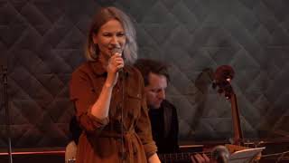 Trwoga - Julita Wawreszuk | koncert "Nas więcej łączy" - reż. Janusz Gast