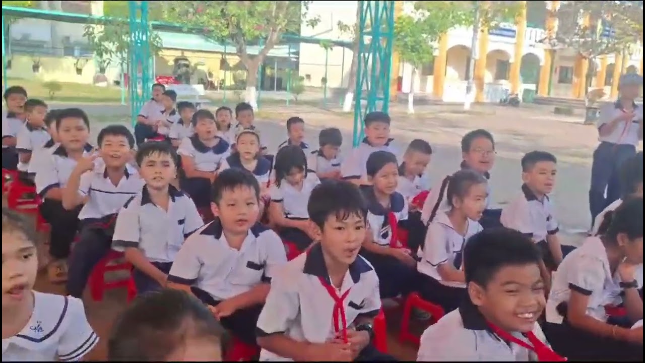 Một buổi sinh hoạt học sinh khối 3