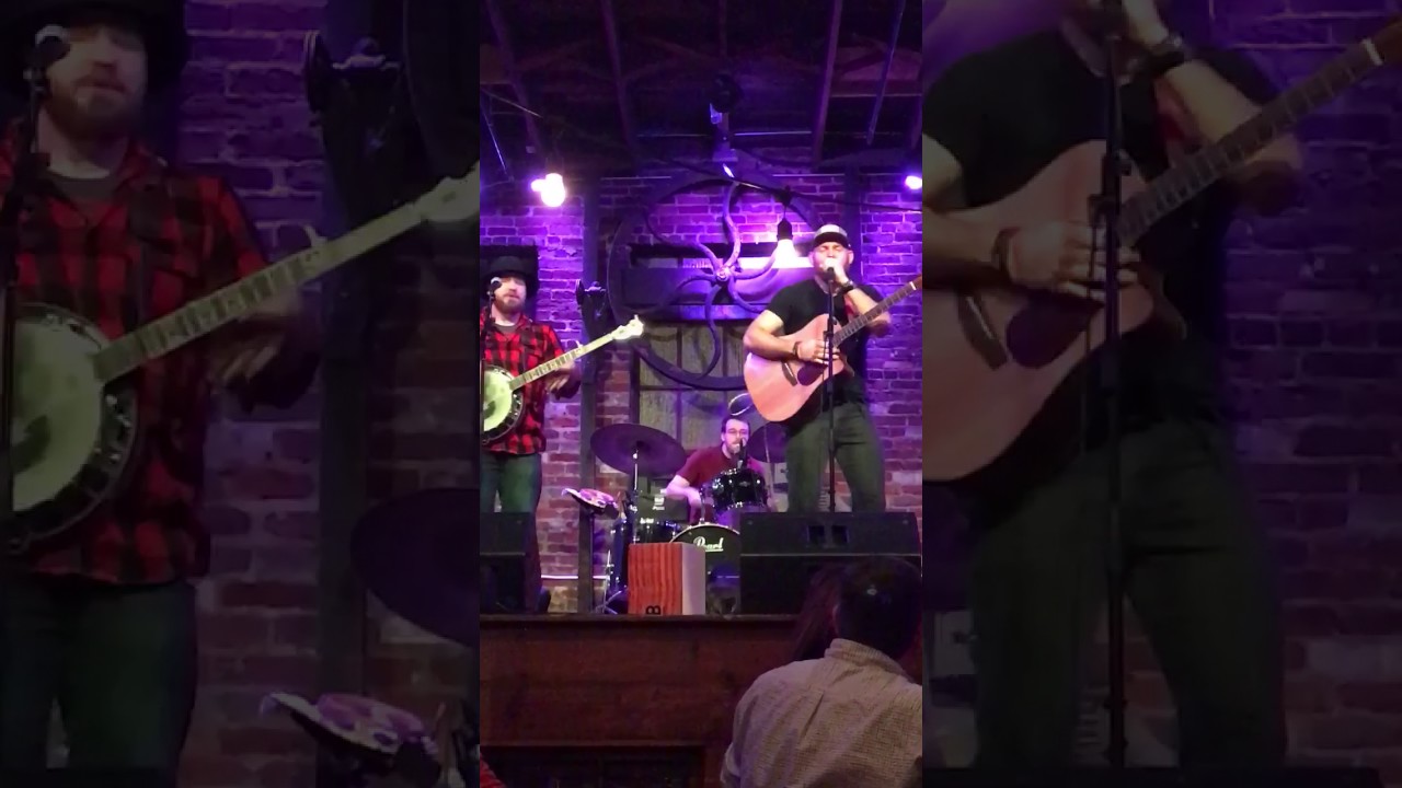 People on the Porch at Gray's on Main, Franklin