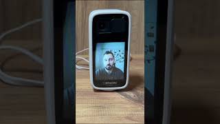 Çift yönlü görüntülü görüşme imkanı sağlayan Xenon Smart akıllı ekranlı iç mekan kamerası