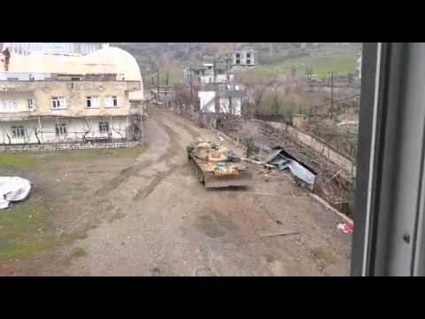 Lugansk地区乌克兰士兵战后清理战场