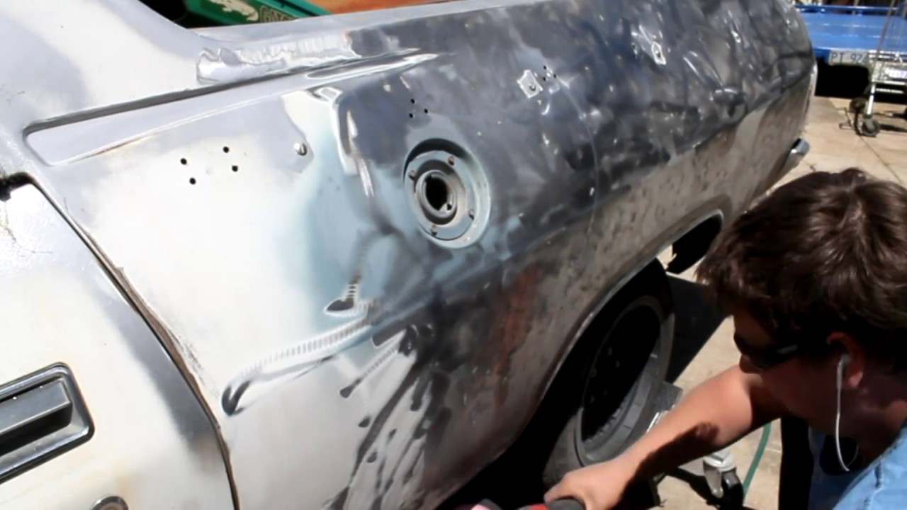Electric Xc Ute paint stripping the Ute tub and door frames rust fix
