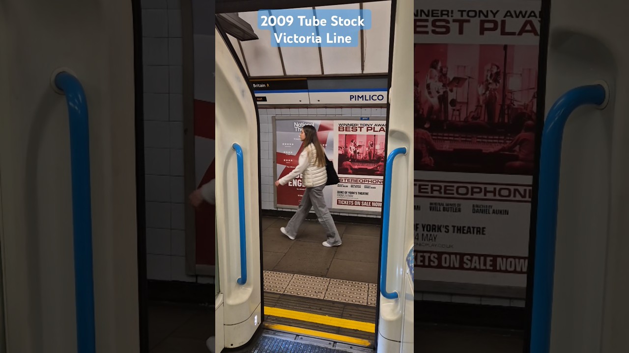 Door Closing Victoria Line Tube Train