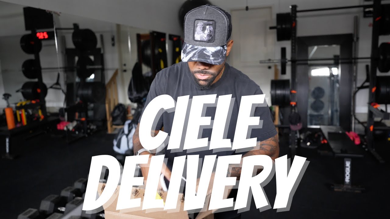 New Ciele Special Delivery! #Running #hats #winter #marathon # ...