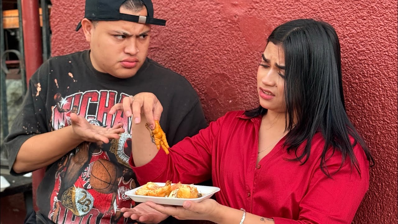 Cuando invitas a comer a la MUJER ALUCINADA, del BARRIO! 🤣🤣🔥❤️❤️🌮🌮