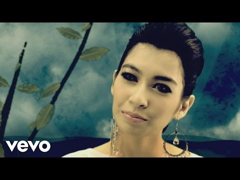 Misha Omar - Nafas Cahaya (Music Video)