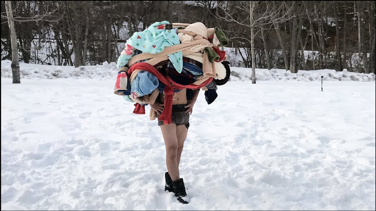 マフラー100本巻いたら裸でも暖かい説。【検証】