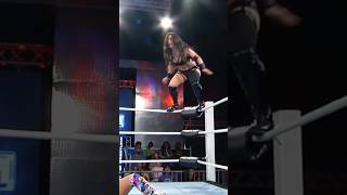 Mia Friday Defeats Fallyn Grey