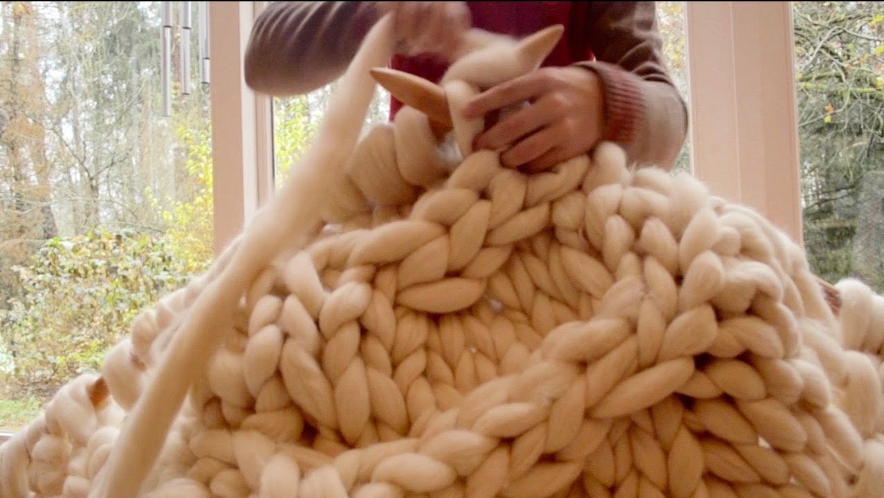 Making of Giant Knitted Cable Blanket - Present - Hazel Engels