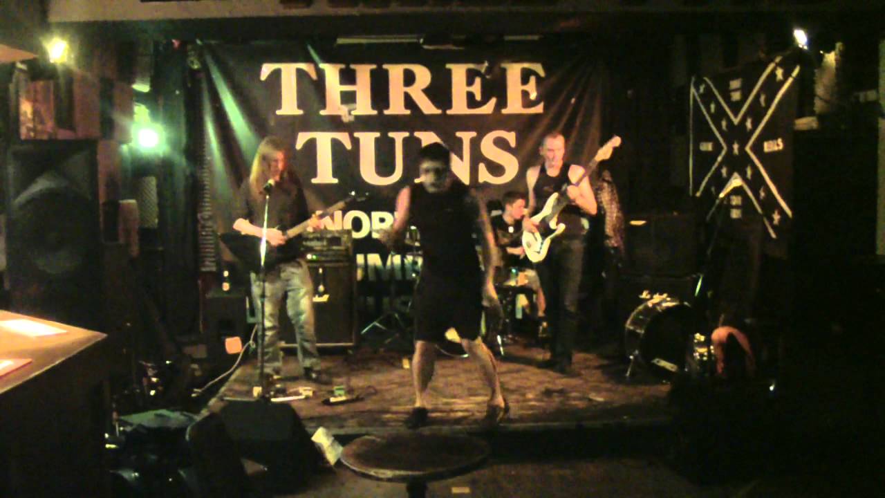 DirtNap intro + 'Obey' at The Three Tuns