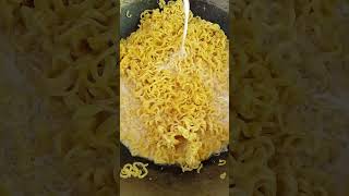 Make creamy pancit canton with me#trendingphilippines #pancitcanton