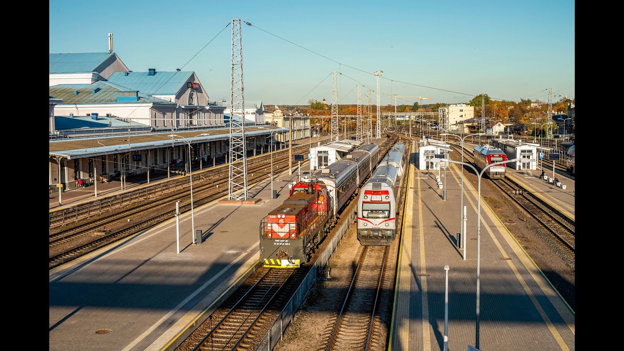 TEMTMH-028 with some wagons in Vilnius