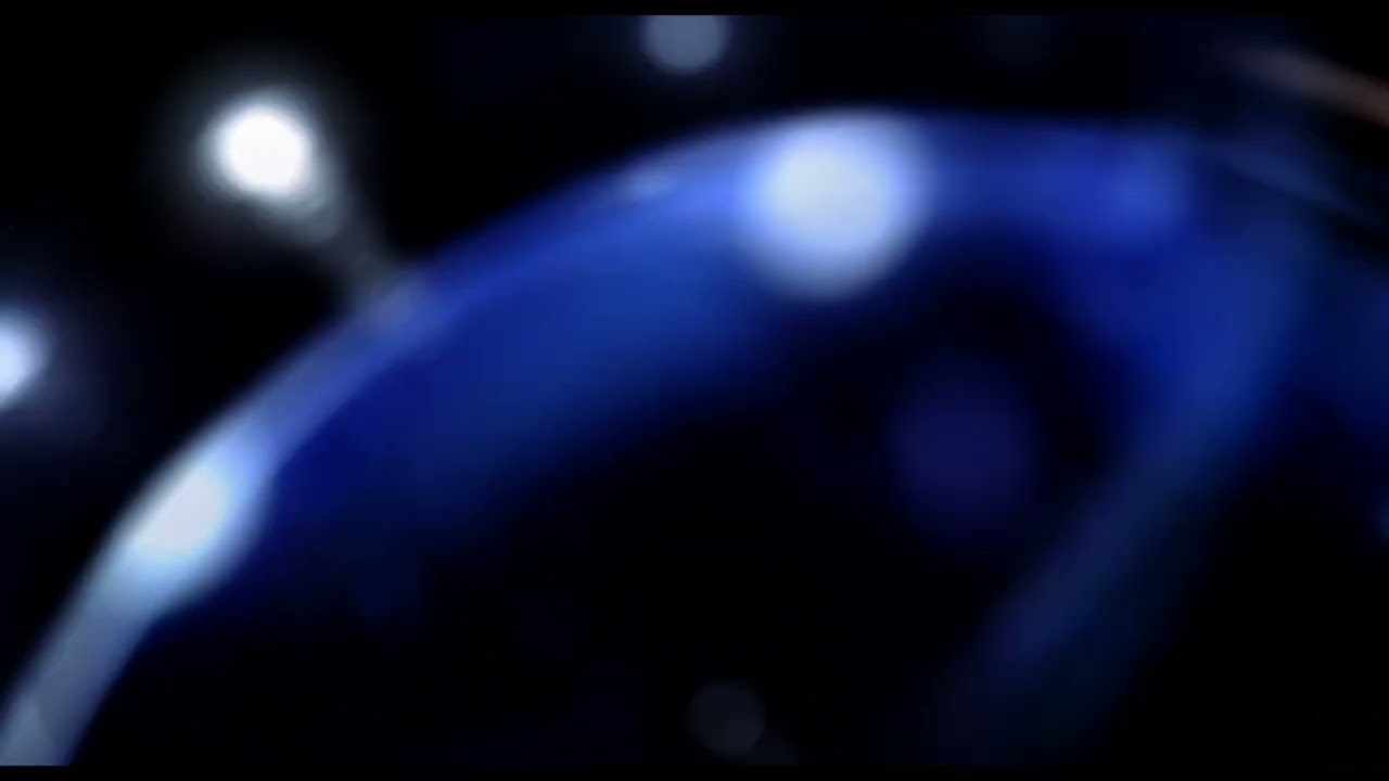 Overseas Filmgroup/Tartan Films (2002)