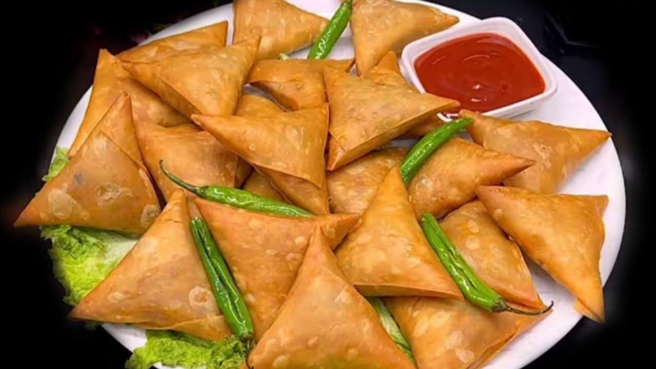 ಈರುಳ್ಳಿ ಸಮೋಸ (Tips and Tricks ) Easy Onion Samosa recipe | Street style pocket samosa| Samosa Recipe