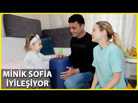 2 Kez Kalbi Duran SMA Hastası Minik Sofia, Gen Tedavisi Sonrası Ayakta Durabiliyor