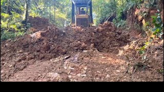 Roads Built in Minutes!Watch the Komatsu D68ESS Bulldozer in Action