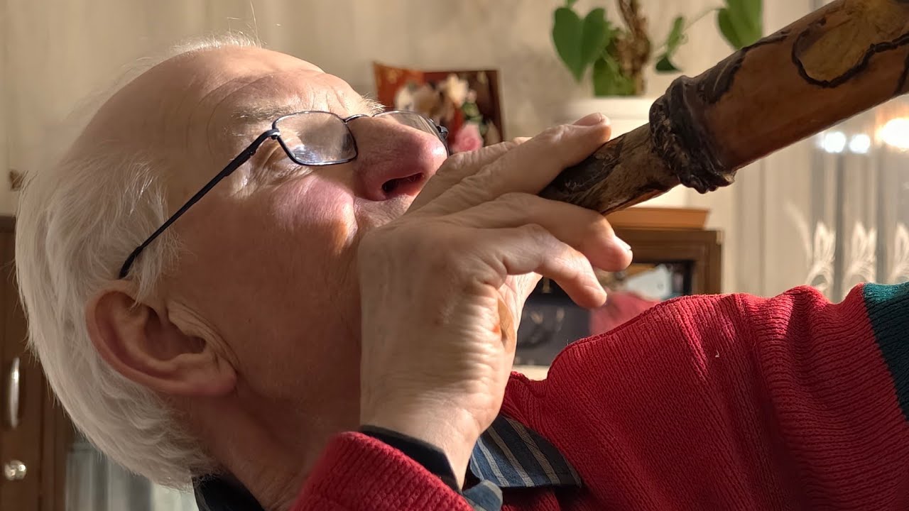 Niezwykła pasja - gra na LIGAWCE. Do tego AKORDEON, śpiew. 