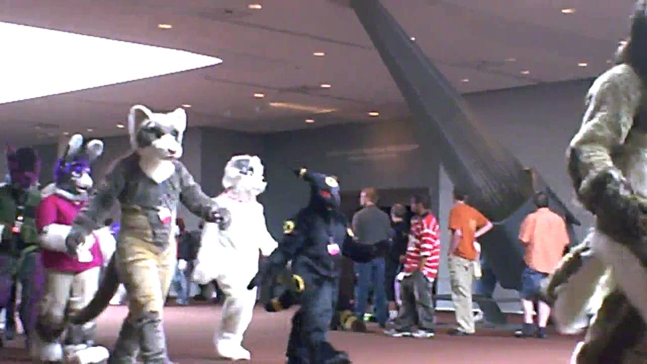 Anthrocon 2010 Fursuit Parade - YouTube