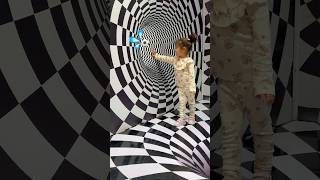 Karadeliğin içerisinde top kalmış çek al onu😂 #aboneolmayiunutmayin #keşfetbeniöneçıkar #funny