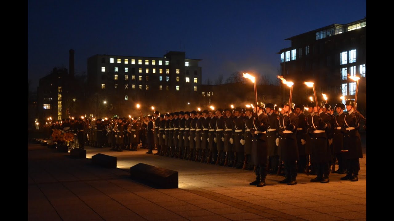 Großer Zapfenstreich General Domröse 16.03.2016