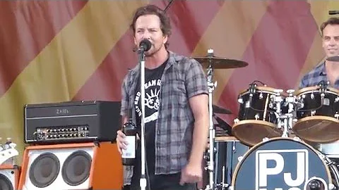 Pearl Jam - Even Flow (Jazz Fest 04.23.16) HD