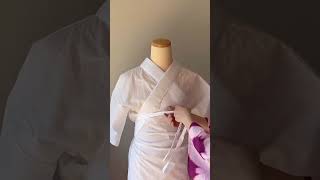 【そよかぜスリップ】肌着に衿がついたスリップです。これさえあれば、長襦袢いらずで浴衣を着物風の着こなしに✨