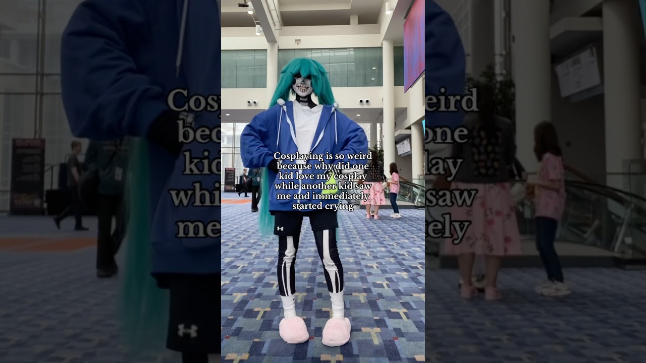 It’s the frisk/kris effect depending on if ur the pacifist or genocide route 💀 #cosplay #cosplayer