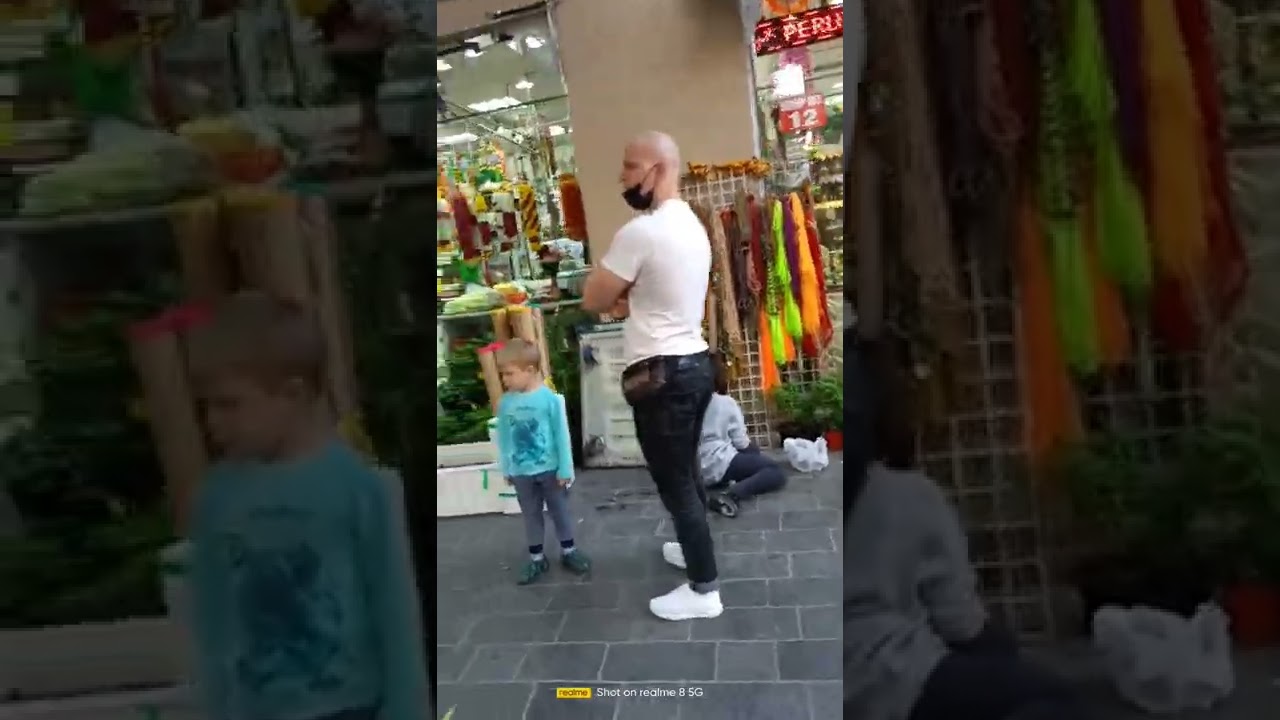 Bur Dubai  Temple outside Street