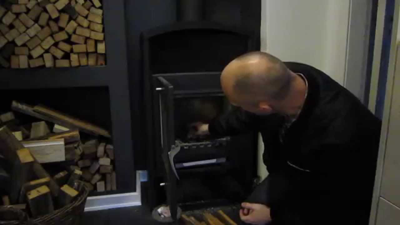 Optænding i brændeovn