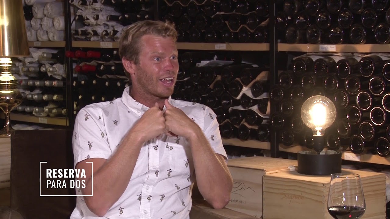 "LELE" USUNA, uno de los mejores surfistas de Sudamérica. Una vida en el agua. Estudió en California