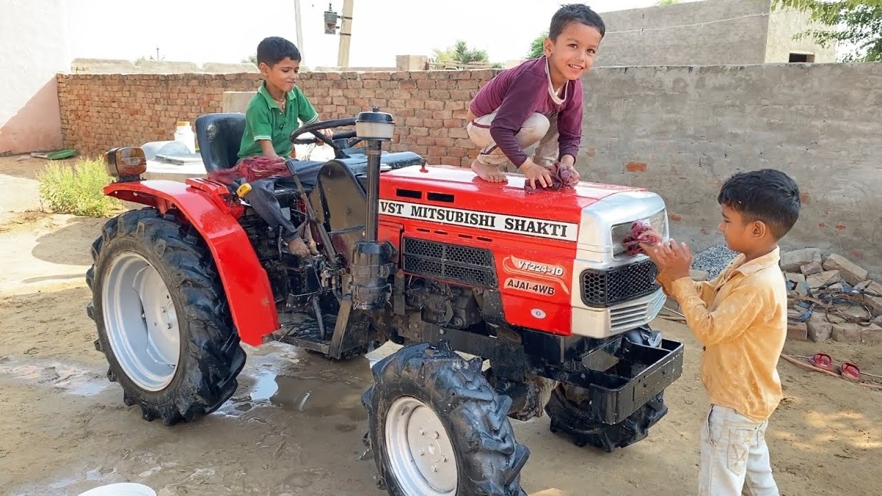Washing My Mini Tractor VST Mitsubishi Shakti VT 224 1D Ajai 4WD