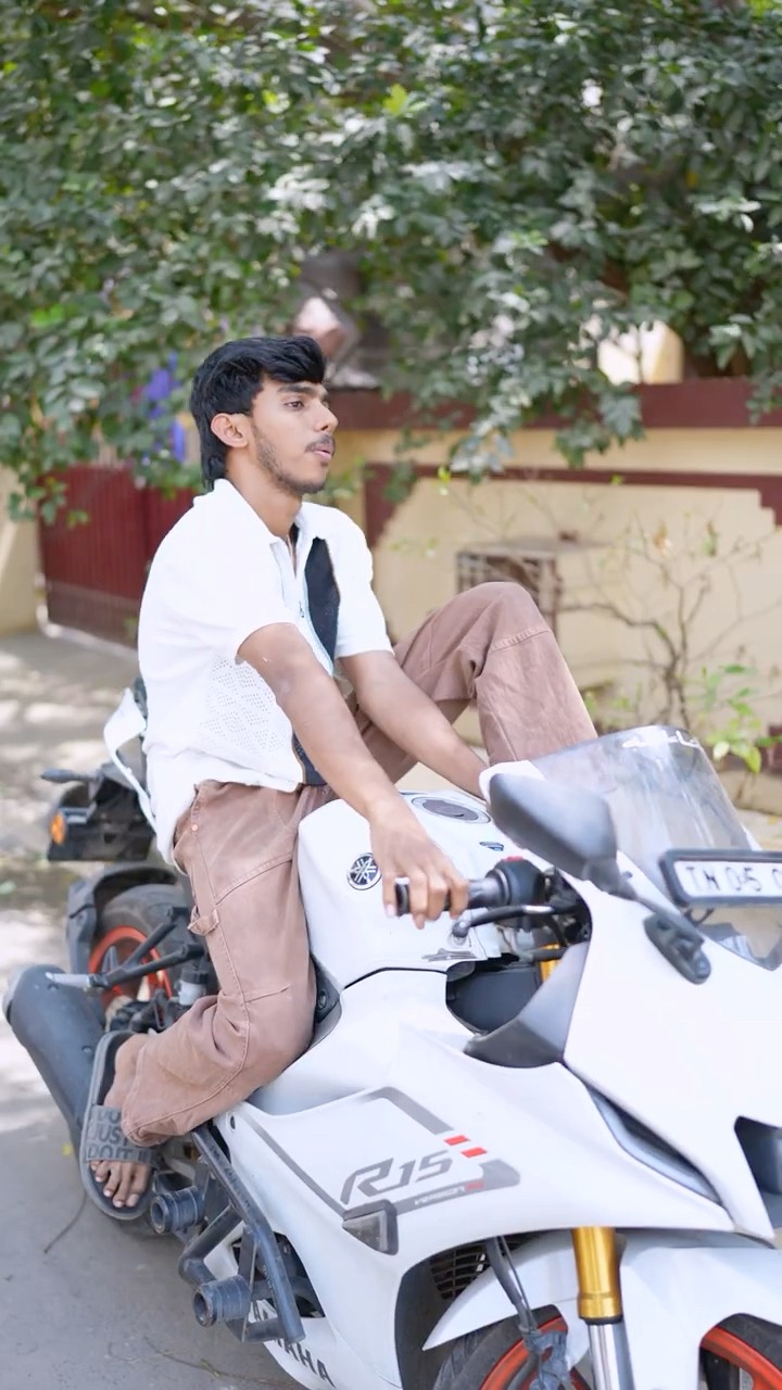 Fayas ku vantha sothanai? #shorts #shortvideo #shortsfeed #trending #funny #comedy #like #bike