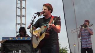 Miniatura del video "Sturgill Simpson - Sitting Here Without You (Houston 05.10.16) HD"