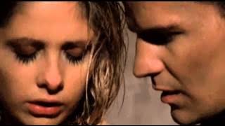 Buffy The Vampire Slayer S02E13 - Surprise (love scene)