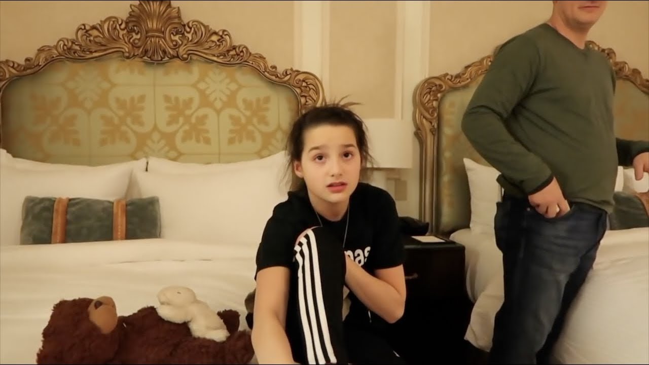 vlogs in spanish We Have a Foot Injury! (WK 319.2) | Bratayley