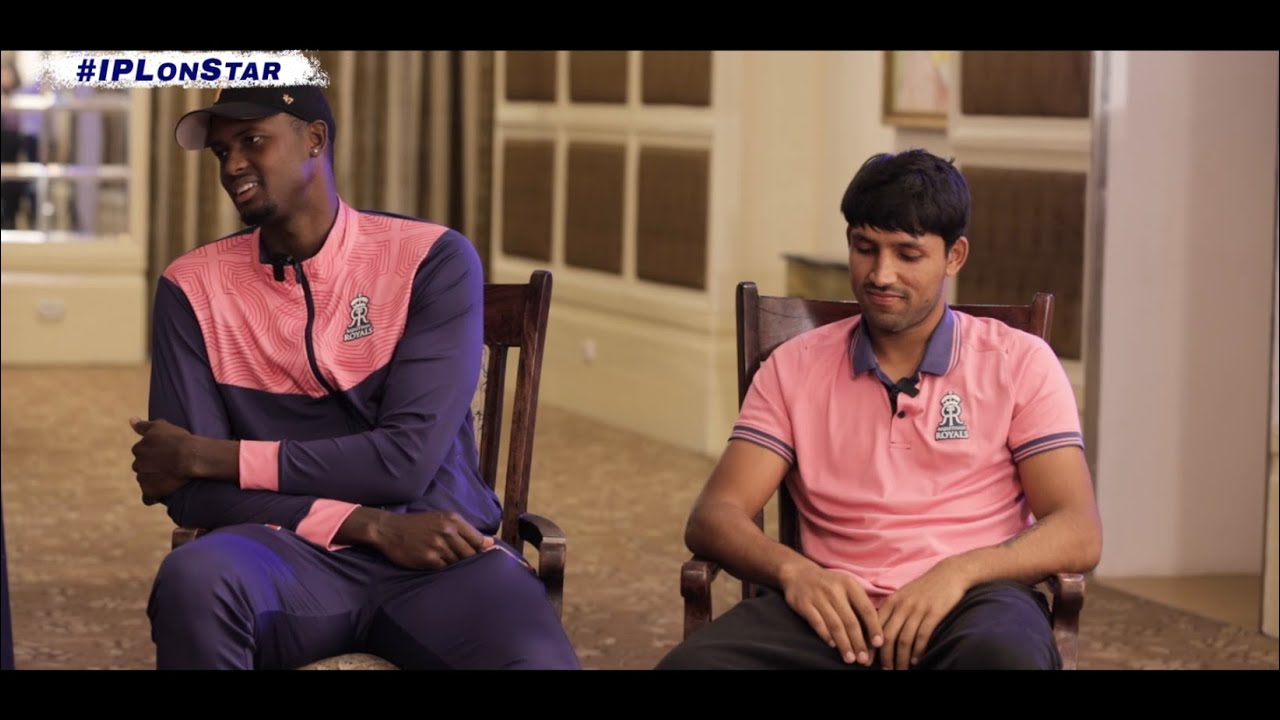 IPL 2023 | Rajasthan Royals Players Jason Holder & Dhruv Jurel Interact with Fans | Halla Bol!