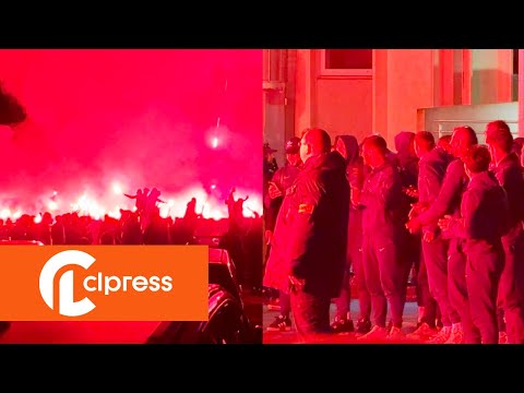 OM-PSG : Fête entre joueurs et supporters au retour à Paris (1er avril 2024, Aéroport CDC) [4K]