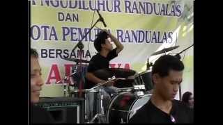 arraya  live in randualas  1