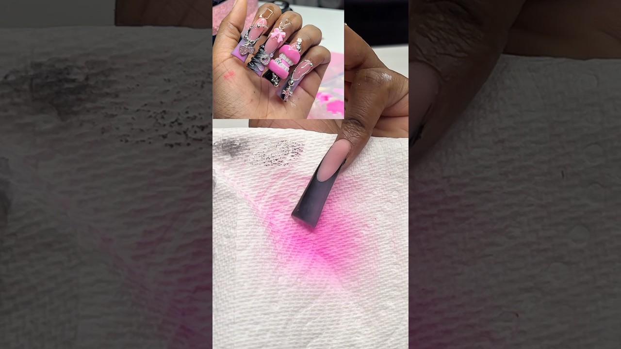 Маникюр на день рождения 🌸, который вы бы надели?!