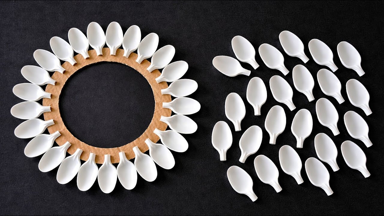 Beautiful Wall Hanging Craft Using Plastic Spoons | DIY Best Home Decor Idea | Best Out Of Waste 