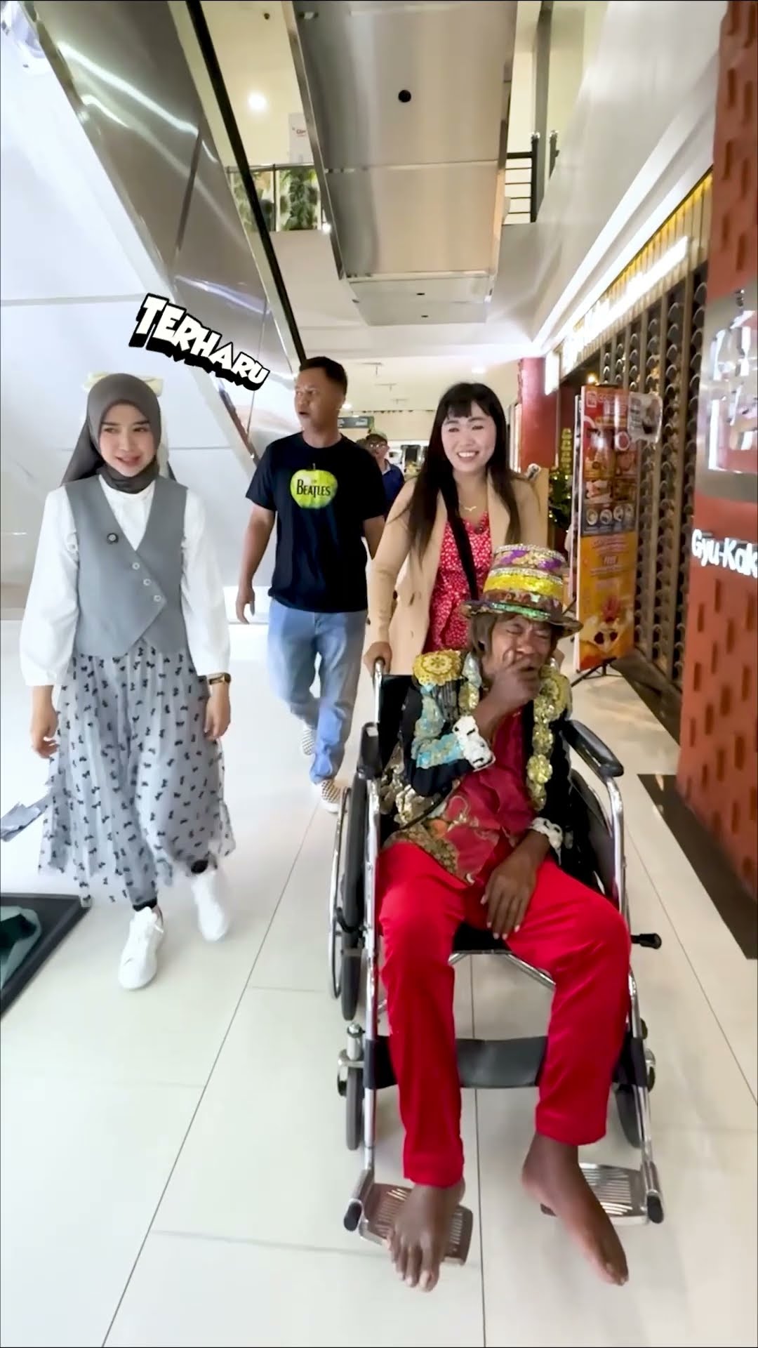Pak Tarno terharu ketemu Ria Ricis.. #riaricis