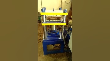 Coir pith hydraulic mould press