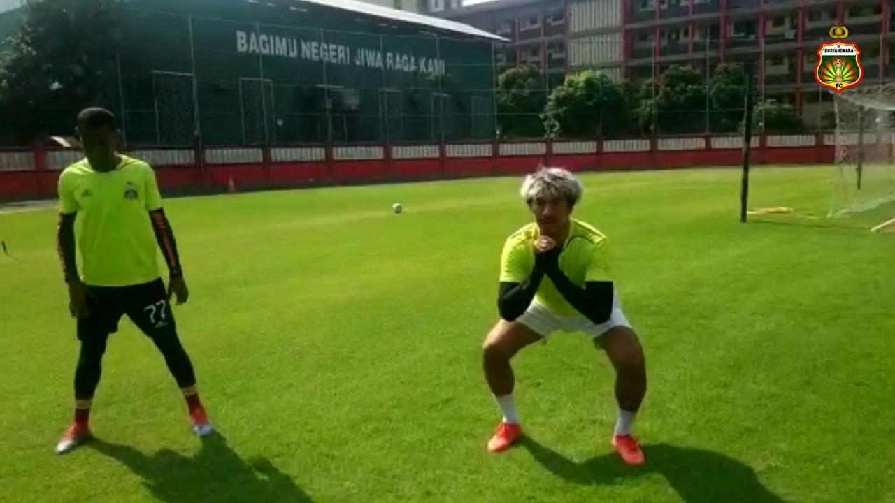 Bhayangkara FC Latihan Bersama - YouTube