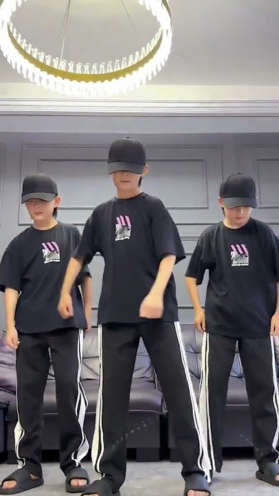 No copyright infringement #tianzhiwen #tian #wen #zhi #china #chinese #boy #triplets #dance #fyp