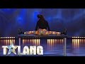 Johannas Enoughs annorlunda rumpdans berör hela juryn i Talang 2017 - Talang (TV4)