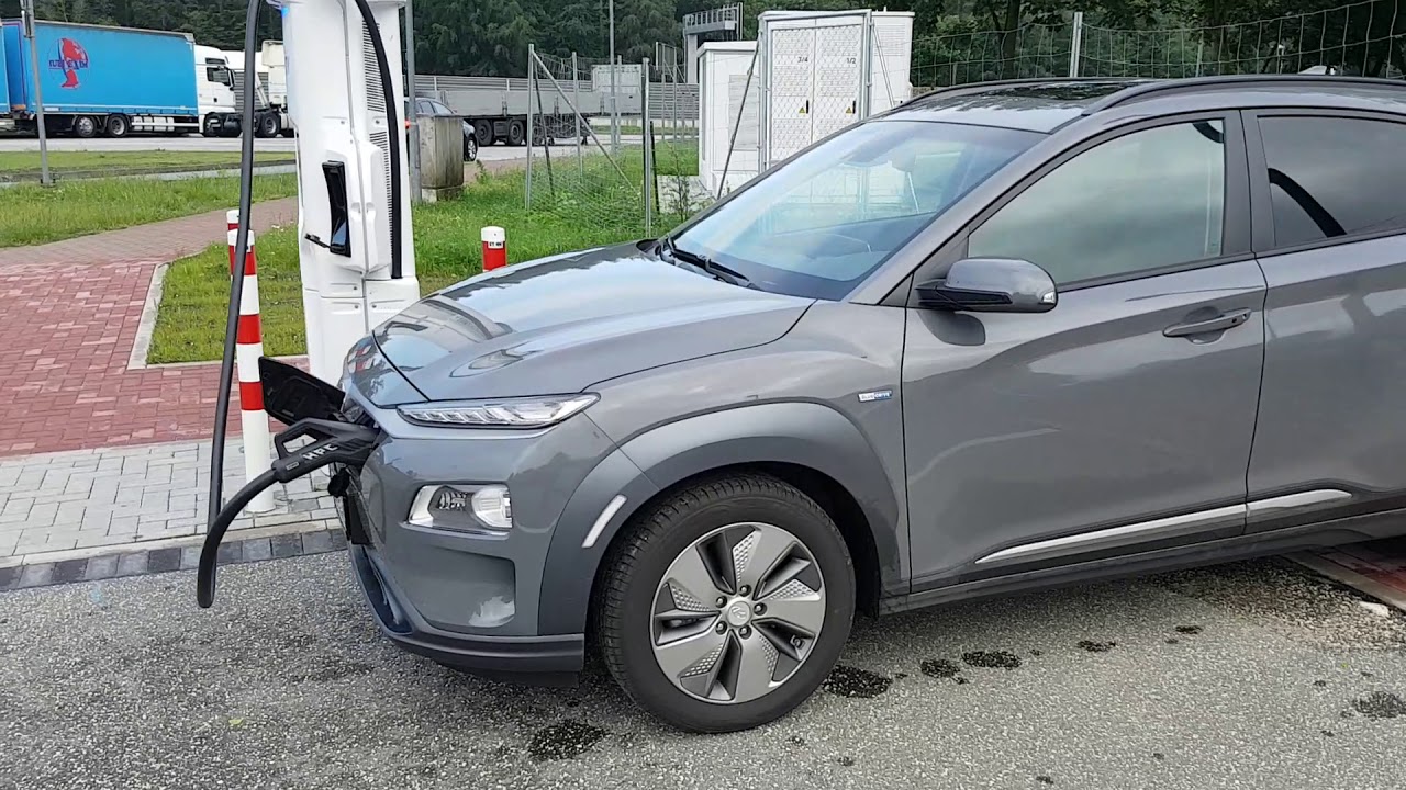 Kona laden mit HPC-Lader von Ionity am Rasthof Brokenlande 🔋🚘